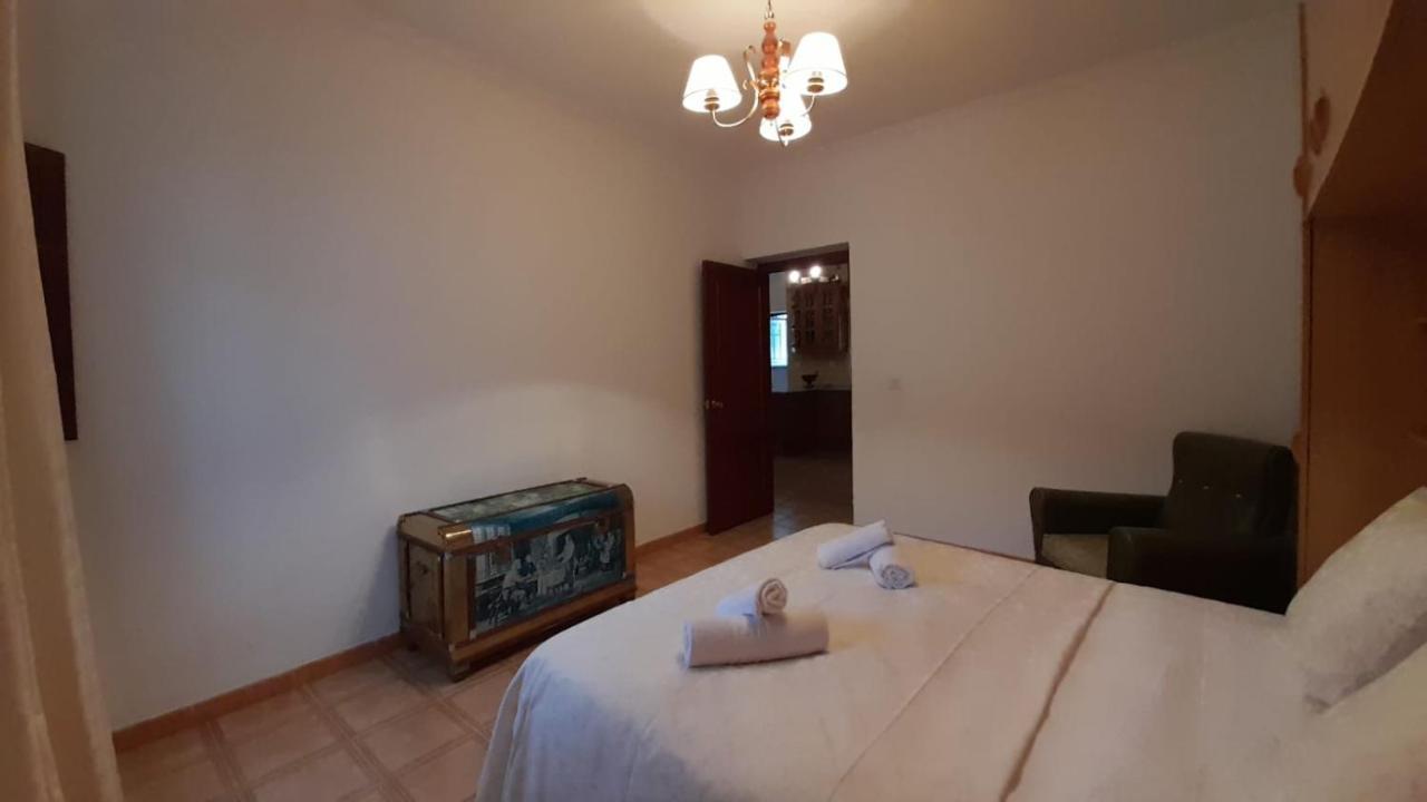 Casa Rural Dona Catalina ฮิเมนา เด ลา ฟรอนเตรา ภายนอก รูปภาพ