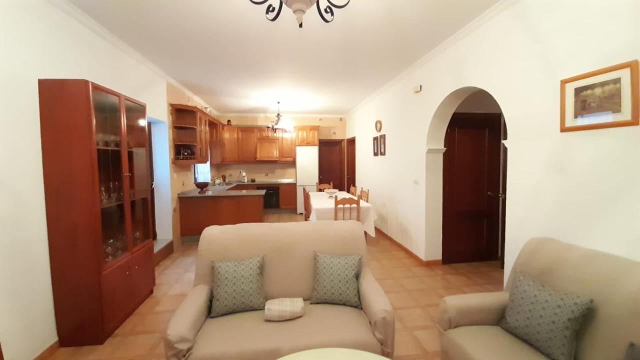 Casa Rural Dona Catalina ฮิเมนา เด ลา ฟรอนเตรา ภายนอก รูปภาพ